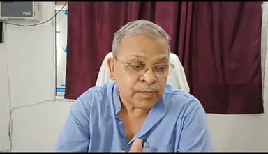 सुपौल: त्रिवेणीगंज में टॉर्च की लाइट में इलाज करने को लेकर सुपौल सिविल सर्जन डॉक्टर मिहिर कुमार वर्मा ने की कार्रवाई