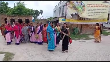 साहेबगंज: सीएचसी साहेबगंज में आशा और फैसिलिटेटरों का 16वें दिन भी हड़ताल रहा जारी, लोगों को हो रही परेशानी