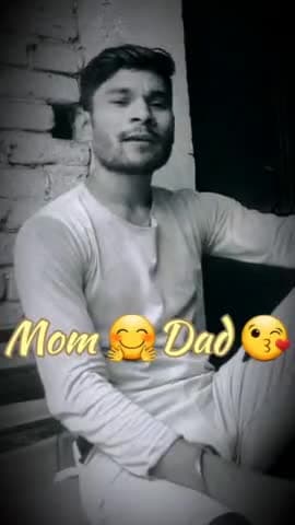 bure Waqt 🤔Mein mom❤-dad😘 kam Aate 💁‍♂️Hain sad #shayari love u❤ mom 🤗dad video #viral #foryou #rahulraj51