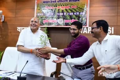 कमिश्नरी सभागार में कैबिनेट मंत्री सूर्य प्रताप ने मिलियन फार्मर्स स्कूल के प्रशिक्षण कार्यक्रम का किया ऑनलाइन उद्घाटन