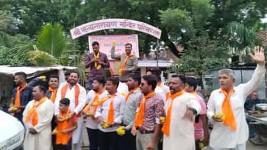 #समरसता_यात्रा संत श्री रविदास जी के भव्य मंदिर निर्माण का संदेश लेकर #गरोठ_विधानसभा  में पहुंची। यात्रा का भव्य  स्वागत किया युवा मोर्चा मण्डल गरोठ द्वारा