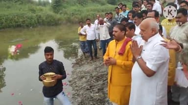 आज़मगढ़: चंद्रमा ऋषि के आश्रम पर तमसा व सिलनी नदी के तट पर कृषि मंत्री सूर्य प्रताप शाही ने किया विधि विधान से पूजन अर्चन