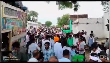 बकानी: रटलाई सावनलपुरा देवनारायण मंदिर में देव धाम झाड़ू दे के लिए यात्री रवाना