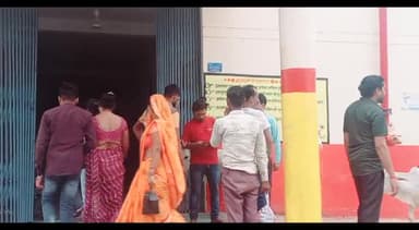 मऊरानीपुर: ढिमलोंनी में गैस एजेंसी से अपने घर पैदल जा रही महिला को बाइक सवार ने पीछे से मारी टक्कर, महिला हुई घायल