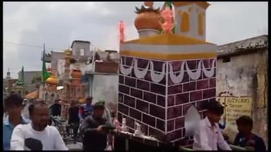 कटकमदाग: सुल्ताना में आकर्षक ताजिया के साथ सौहार्दपूर्ण वातावरण में निकाला गया मुहर्रम का जुलूस