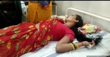 पन्ना: बड़ागांव में सोते समय 30 वर्षीय महिला को ज़हरीले सांप ने डसा प्राथमिक उपचार के बाद जिला अस्पताल किया रेफर।