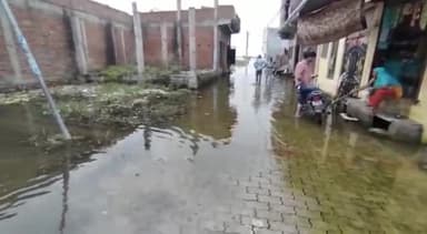 उन्नाव: शुक्लागंज में गंगा नदी के जलस्तर में 2 दिनों में दर्ज की गई गिरावट, लोगों की मुश्किलें बरकरार