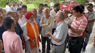 विधानसभा क्षेत्र के वार्डो में गंदा पानी आ रहा है उसके लिए पिएचड़ी के अधिकारिओ से बात की