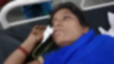 छतरपुर नगर: टिगरी गांव में खाद्य पदार्थ के साथ में गलती से डाई का महिला ने किया सेवन, जिला अस्पताल में भर्ती