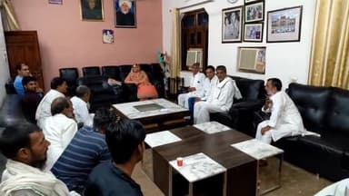 कामां: कामां में मंत्री खान ने लगाया जनता दरबार सुनीं लोगों की समस्याएं संबंधित अधिकारियों को दिए निस्तारण के निर्देश