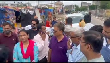 आमेर: पूर्व मंत्री डॉ अरुण चतुर्वेदी ने सिविल लाइंस में कचरा संग्रहण केंद्र का लिया जायजा, कचरा डिपो हटाने की मांग