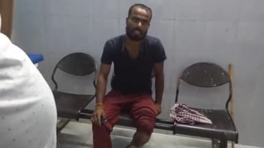 उजियारपुर: खैरी गांव में एक युवक को विषैले सांप ने काटा, सदर अस्पताल में इलाज जारी