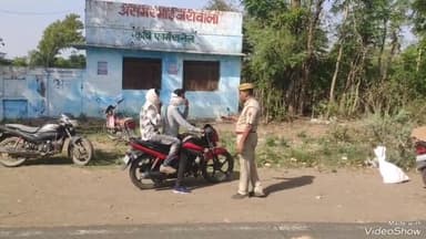 सुनेल: भवानीमंडी मार्ग पर पुलिस ने नाकाबंदी कर चलाया सघन चेकिंग अभियान, शराब पीकर वाहन चला रहे दो वाहन चालकों को किया गिरफ्तार