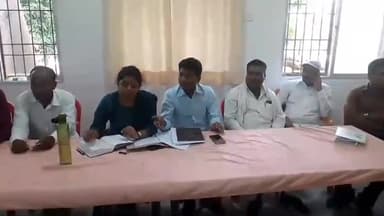 हिलसा: प्रखंड कार्यालय के सभागार में बाढ़ और सुखाड़ को लेकर BDO और पंचायती राज पदाधिकारी ने जनप्रतिनिधियों के साथ की बैठक