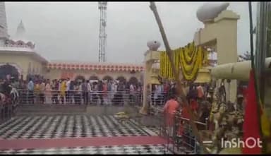 टीकमगढ़: कुंडेश्वर धाम में सावन के सोमवार को सुबह से भक्तों की भीड़ पुलिस की है चाक-चौबंद व्यवस्था