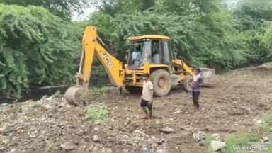 जालौर: जिला कलेक्टर के निर्देश पर नदी-नालों एवं तालाबों पर भीनमाल नगरपालिका ने चलाया सफाई अभियान