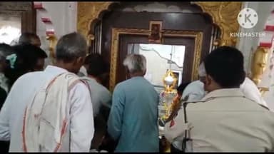 आगर: सावन के चौथे सोमवार पर आगर के बाबा बैजनाथ महादेव मंदिर में दर्शनार्थियों की लगी भीड़, दूरदराज से आए लोगों ने किए दर्शन