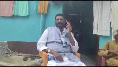 करपी: कुर्था विधायक बागी कुमार वर्मा ने चिरारी बीघा पहुंचकर मृतक रंजन सिंह कुशवाहा के परिजनों को दी सांत्वना