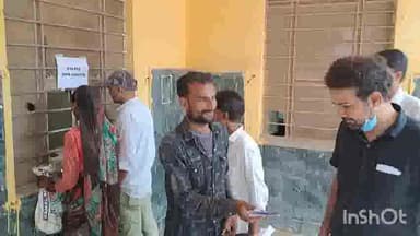 धौलपुर: जिले में बढ़ते आई फ्लू को लेकर कलेक्ट्रेट में कलेक्टर ने स्वास्थ्य विभाग के अधिकारियों के साथ की बैठक