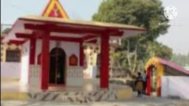 रामगढ़ चौक: सावन पूर्णिमा पर रामनगर गांव स्थित शिव मंदिर में उमड़ी महिलाओं की भीड़ जहां सभी ने महादेव पर किया जलाभिषेक