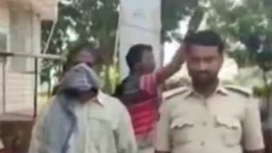 पालीगंज: पालीगंज थाना क्षेत्र के अकुड़ी गांव से पुलिस ने गुप्त सूचना के आधार पर 25 लीटर देसी शराब के साथ सप्लायर को किया गिरफ्तार