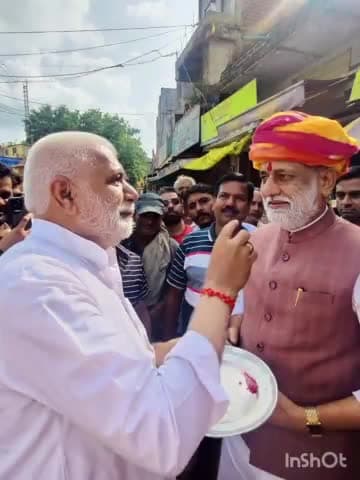 नरसिंहगढ़: नरसिहगढ़ के  छतरी चौराहे पर आईटी विकास बोर्ड के अध्यक्ष शैतान सिंह पाल का किया गया स्वागत