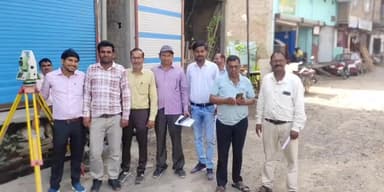 पचोर: शहर में 7 बीघा सरकारी जमीन व मंडी गेट का रास्ता खोजने के लिए एसएलआर और पटवारी की टीम कर रही सर्वे, 4 दिन चलेगा सीमांकन