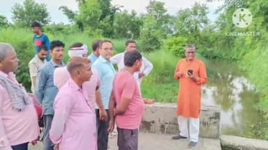 बगहा: बगहा 2 प्रखण्ड के विभिन्न क्षेत्रों में समस्या से विधायक हुए रूबरू, अधिकारियों को दिए निर्देश