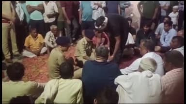 पानीपत: नूह हिंसा में मारे गए अभिषेक का देर रात पानीपत पहुंचा शव, मृतक के घर पहुंचे SP अजीत सिंह शेखावत व अन्य पुलिस अधिकारी