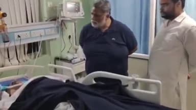 पटना ग्रामीण: पटना के रुबन अस्पताल में इलाजरत्त दीघा निवासी पार्षद पति नीलेश मुखिया को देखने पहुंचे जाप सुप्रीमो पप्पू यादव