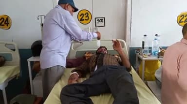 मुरादाबाद: हनुमान मूर्ति तिराहे पर स्कूटी सवार व्यक्ति को तेज रफ्तार अज्ञात वाहन ने मारी टक्कर, जिला अस्पताल में भर्ती