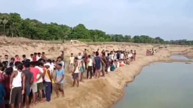 गया टाउन सीडी ब्लॉक: गया के परैया के उपरौली गांव में नदी में डूबने की बच्चे की मौत मामले पर डीएम डॉ त्याग राजन एसएम ने दिया जांच का आदेश।