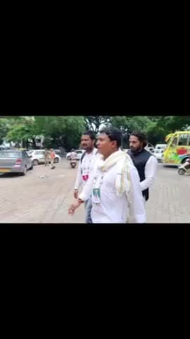 हम तो #दरिया है हमें अपना #हुनर मालूम है..
जिस #तरफ भी #चल पड़ेंगे #रास्ता हो जायेगा..

#behtarbharatkibuniyad