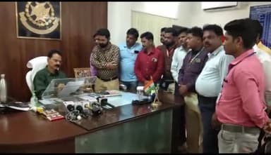 पचोर: पत्रकार सुरक्षा व बिना जांच के झूठे मुकदमे दर्ज होने को लेकर जिलेभर के पत्रकारों ने कलेक्टर-एसपी को दिया ज्ञापन