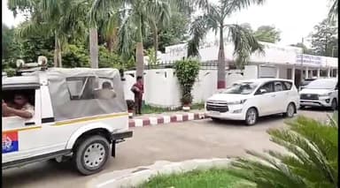 इटावा: सिंचाई विभाग गेस्ट हाउस पहुंचे प्रदेश सरकार में राज्यमंत्री का किया गया स्वागत,सम्बंधित विभाग के अधिकारियो के साथ बैठक