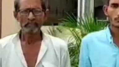 पालीगंज: पालीगंज पुलिस ने थाना क्षेत्र के कशोपुर गांव से फरार दो वारंटी को गिरफ्तार कर न्यायिक हिरासत मे न्यायालय भेजा गया