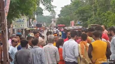 मोहम्मदी: गुलौली मोड़ के पास दो बाइकों के बीच हुई भिड़ंत, एक हुआ घायल