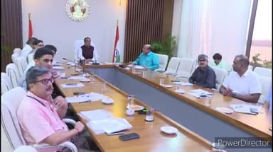 हुज़ूर: मुख्यमंत्री चौहान ने अपने निवास कार्यालय स्थित समत्व भवन में स्वतंत्रता दिवस की तैयारियों को लेकर समीक्षा बैठक की