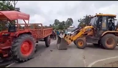 चेवाड़ा: शेखपुरा सिकंदरा मार्ग एकरामा मोड़ के समीप स्कॉर्पियो तथा ट्रैक्टर की टक्कर में 9घायल तथा 1 की मौत।