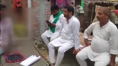 सगड़ी: कप्तानगंज में दुष्कर्म पीड़िता की आत्महत्या के बाद पीड़ित परिवार से मिला रिहाई मंच, दोषियों के खिलाफ सख्त सजा की मांग