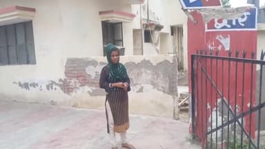 हाथरस: मोहल्ला रमनपुर में अपने बच्चे को लेने गई महिला को ससुरालियों ने नहीं दिया बच्चा, पीड़ित महिला ने पुलिस से की शिकायत