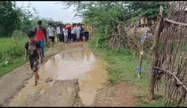 हिण्डोली: चीता की झोपड़िया में पंचायत प्रशासन की उदासीनता से ग्रामीण परेशान, मुक्तिधाम तक जाने का नहीं है रास्ता