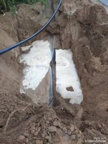 रानीवाड़ा: रानीवाड़ा के बड़गांव में नर्मदा पानी की पाइप लाइन क्षतिग्रस्त गांव में 4 दिनों से पेयजल आपूर्ति ठप्प।