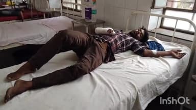 धौलपुर: भारत ढाबा के पास टेंपो से उतर रहे 27 वर्षीय युवक को तेज रफ्तार मोटरसाइकिल ने मारी टक्कर गंभीर घायल अस्पताल में भर्ती