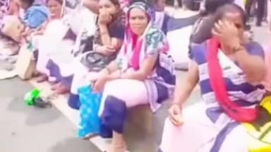 पटना ग्रामीण: ₹10 हजार मानदेय करने समेत अपनी विभिन्न मांगों को लेकर पटना के गर्दनीबाग में जुटी हजारों आशा कार्यकर्ता