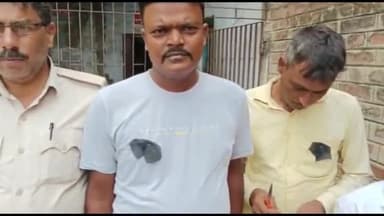 करगहर: अपनी मांगों को लेकर चौकीदार संघ ने करगहर थाना क्षेत्र के विभिन्न जगहों पर काला बिल्ला लगाकर किया काम