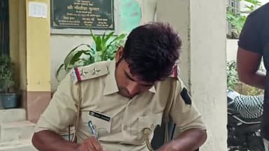 बाजपट्टी: रुनीसैदपुर गांव से दहेज उत्पीड़न कांड के आरोपी को बाजपट्टी पुलिस ने किया गिरफ्तार