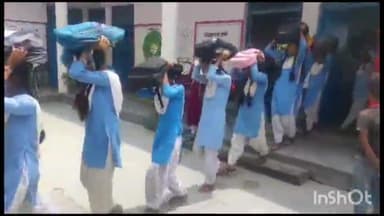 महसी: उच्चतर माध्यमिक विद्यालय बौंडी में NDRF की टीम ने स्कूल सुरक्षा कार्यक्रम के तहत छात्रों को किया जागरूक।