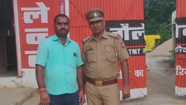 इकौना: ऑपरेशन त्रिनेत्र के तहत व्यापारी व संभ्रांत लोगों द्वारा गिलौला क्षेत्र के विभिन्न स्थानों पर लगवाए गए 12 सीसीटीवी कैमरे