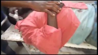 अररिया: चातर  के समीप साइकिल सवार अनियंत्रित होकर सड़क पर पड़े पत्थर पर गिर जाने से हुआ घायल सदर अस्पताल में भर्ती